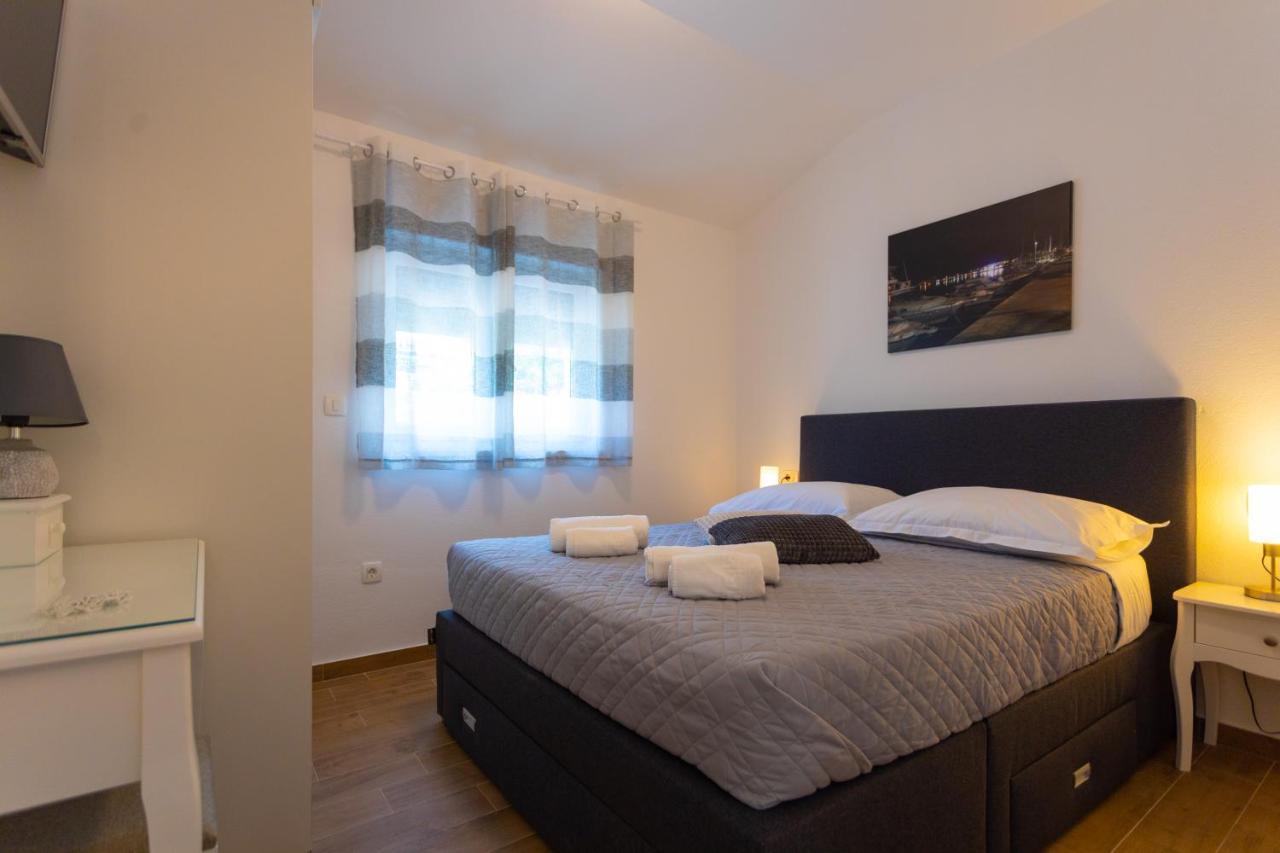 Jasa Deluxe Apartment