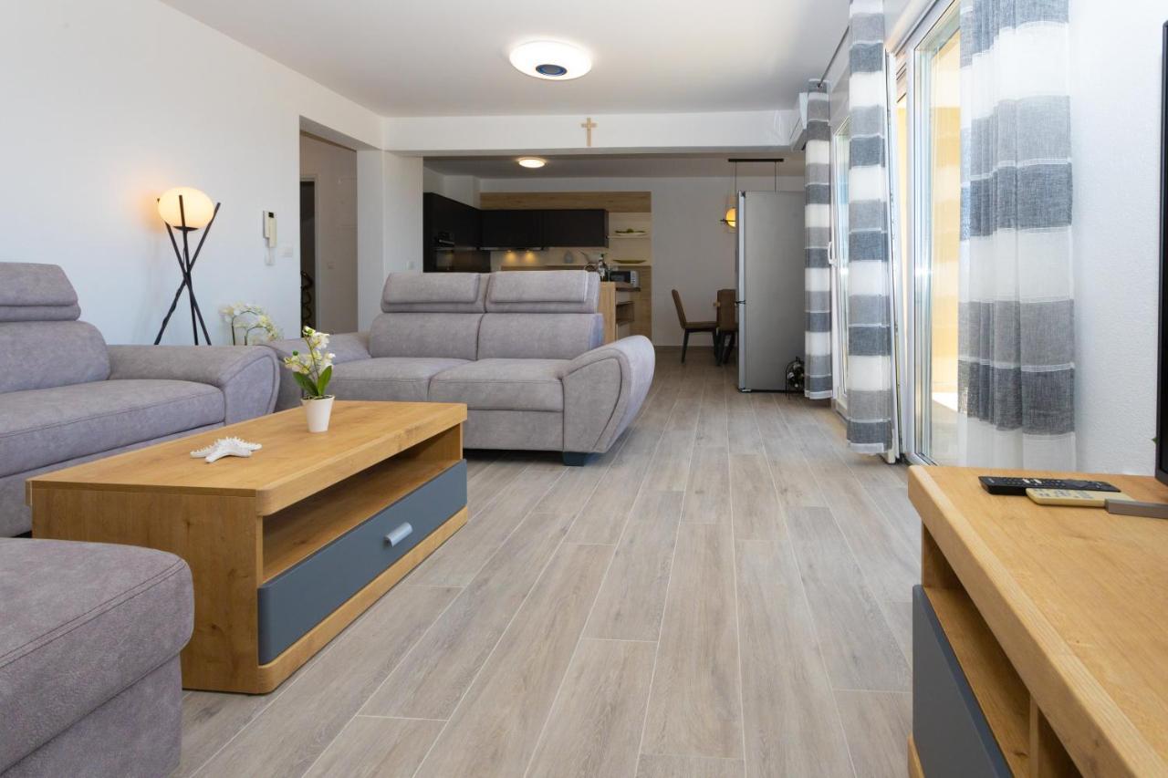 Jasa Deluxe Apartment *