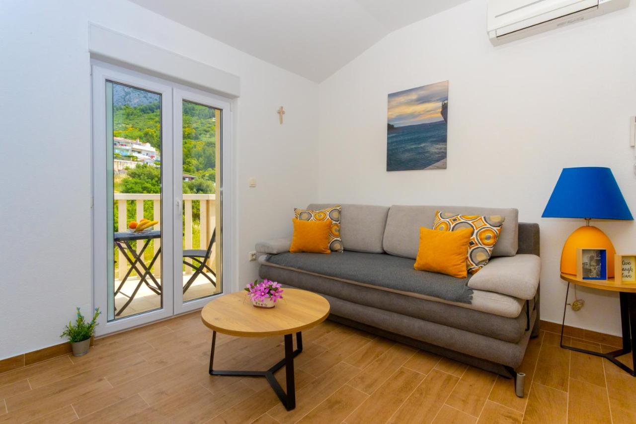 Jasa Deluxe Makarska